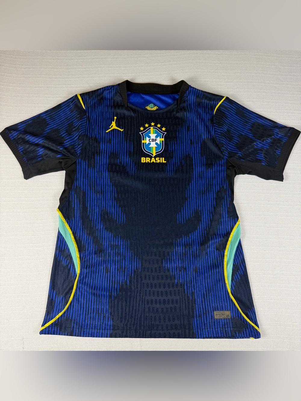 Jordan Brazil Youth Soccer Jersey Large Black/Blue Aero-Fit